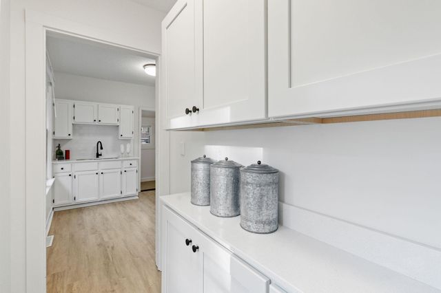 1367 Minnehaha Avenue E, Saint Paul, MN 55106