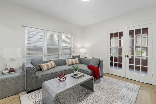 1367 Minnehaha Avenue E, Saint Paul, MN 55106