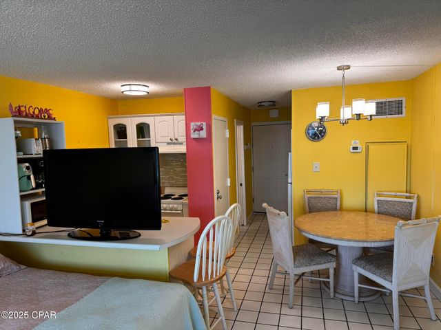 8817 S Thomas Drive A517, Panama City, FL 32408