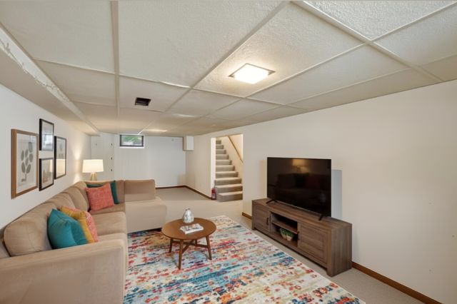 5434 Vincent Avenue S, Minneapolis, MN 55410