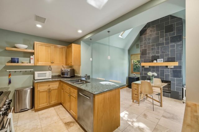 5434 Vincent Avenue S, Minneapolis, MN 55410