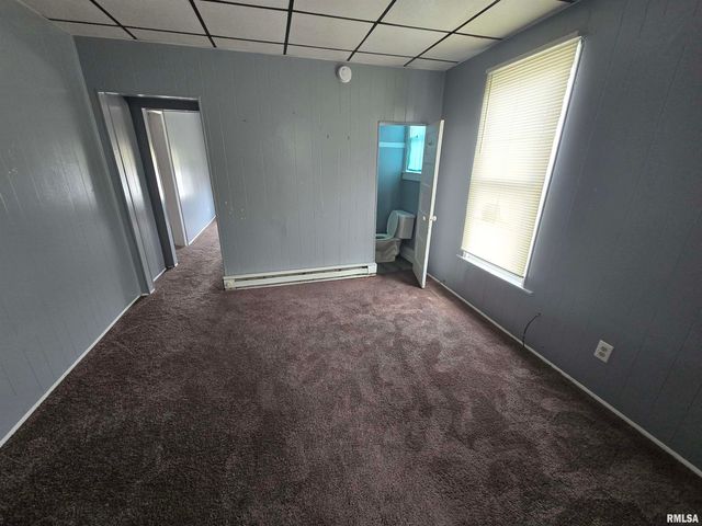 526 E WALNUT Street, Canton, IL 61520