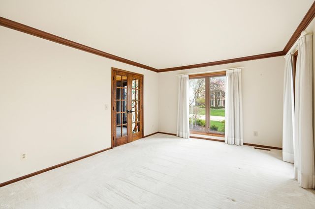 1095 Hathaway Rising Street, Rochester Hills, MI 48306