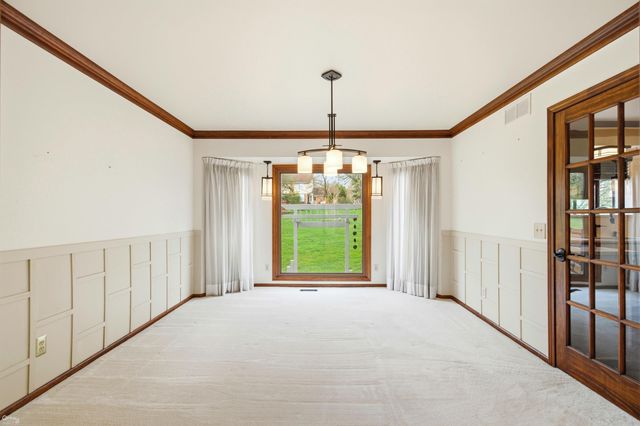 1095 Hathaway Rising Street, Rochester Hills, MI 48306