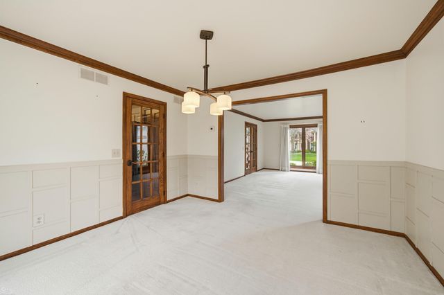 1095 Hathaway Rising Street, Rochester Hills, MI 48306