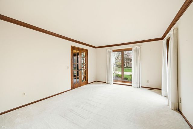1095 Hathaway Rising Street, Rochester Hills, MI 48306