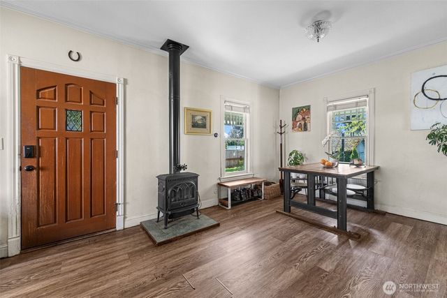 1216 Pine Avenue NE, Olympia, WA 98506