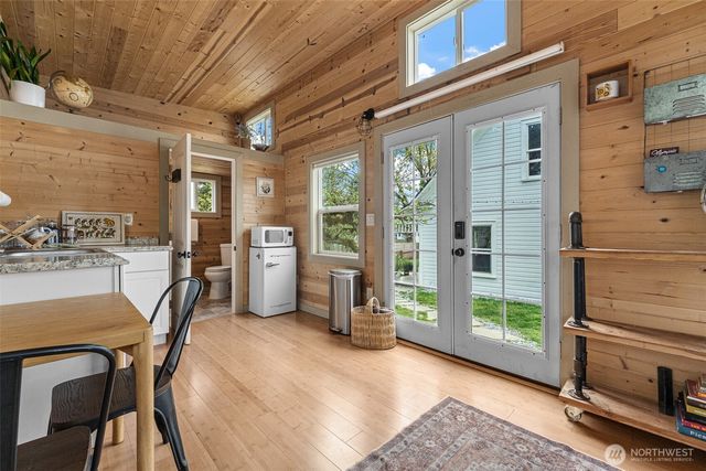 1216 Pine Avenue NE, Olympia, WA 98506