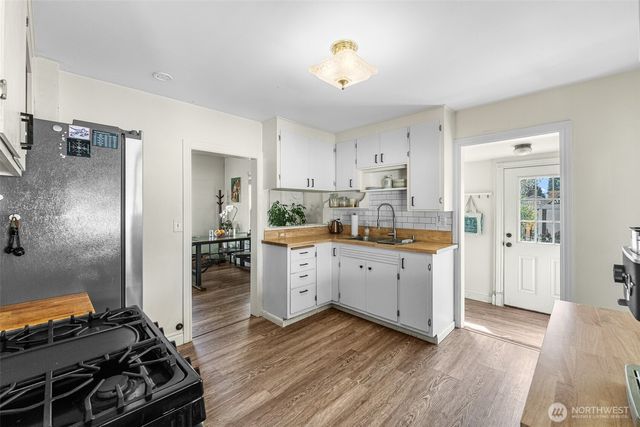 1216 Pine Avenue NE, Olympia, WA 98506