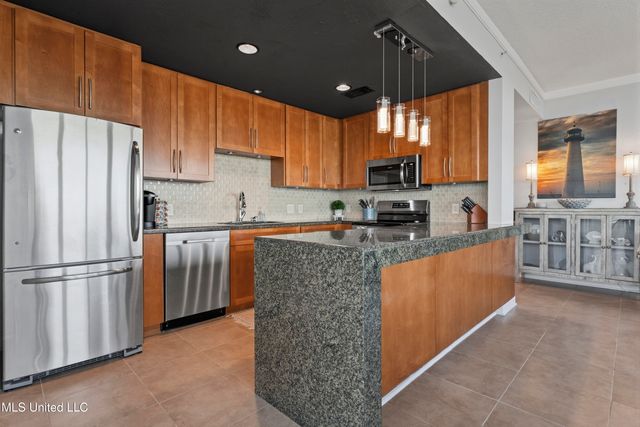 2060 Beach Boulevard, 1605, Biloxi, MS 39531