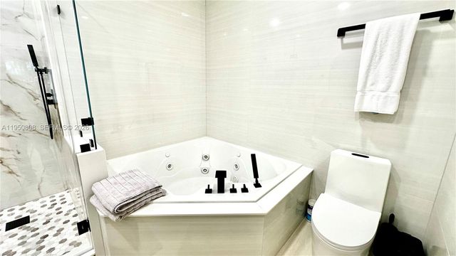 814 NE 19th Ave, Fort Lauderdale, FL 33304