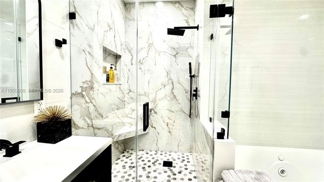 814 NE 19th Ave, Fort Lauderdale, FL 33304