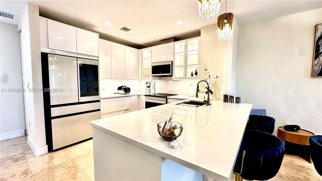 814 NE 19th Ave, Fort Lauderdale, FL 33304