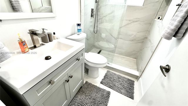 814 NE 19th Ave, Fort Lauderdale, FL 33304