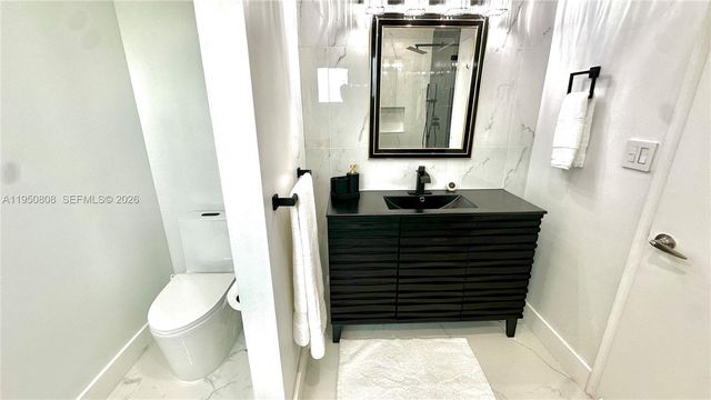 814 NE 19th Ave, Fort Lauderdale, FL 33304