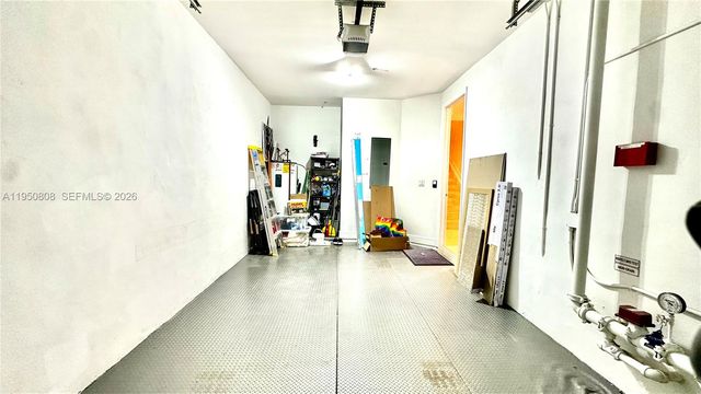 814 NE 19th Ave, Fort Lauderdale, FL 33304