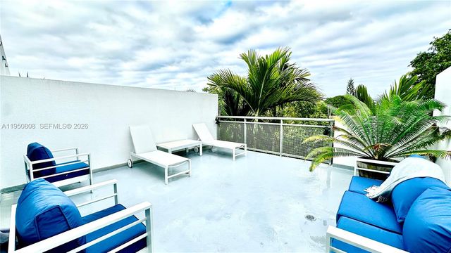 814 NE 19th Ave, Fort Lauderdale, FL 33304