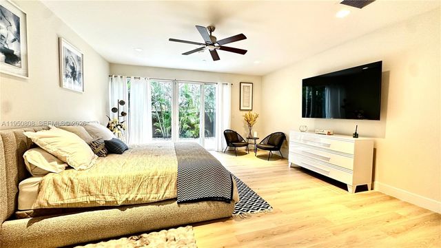 814 NE 19th Ave, Fort Lauderdale, FL 33304