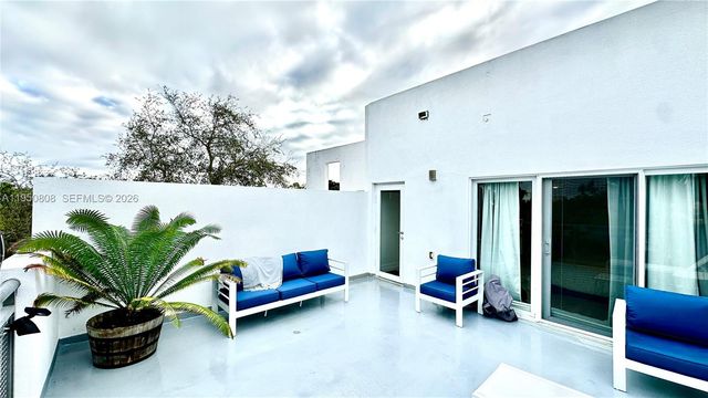 814 NE 19th Ave, Fort Lauderdale, FL 33304