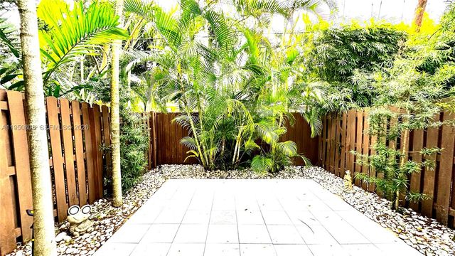 814 NE 19th Ave, Fort Lauderdale, FL 33304