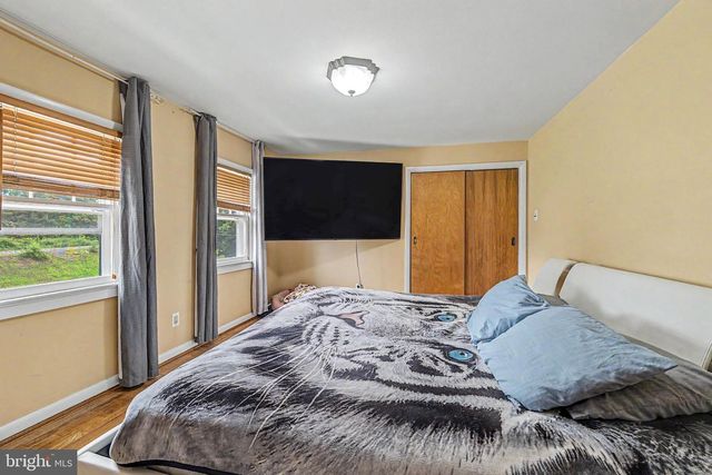 101 W 5TH AVE, Runnemede, NJ 08078