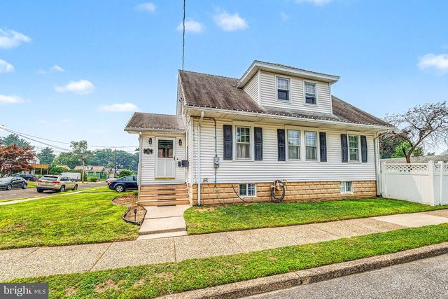 101 W 5TH AVE, Runnemede, NJ 08078