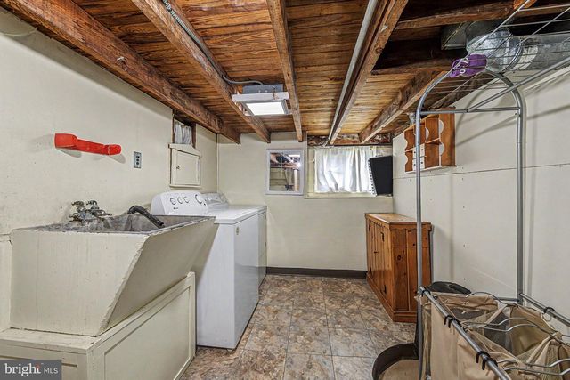 101 W 5TH AVE, Runnemede, NJ 08078