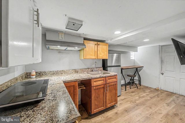 101 W 5TH AVE, Runnemede, NJ 08078