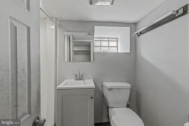 101 W 5TH AVE, Runnemede, NJ 08078
