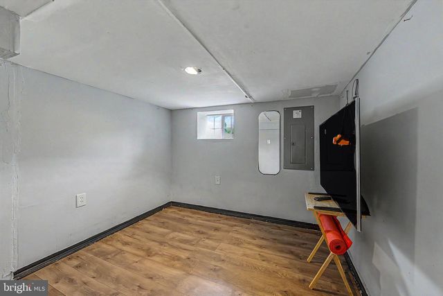 101 W 5TH AVE, Runnemede, NJ 08078