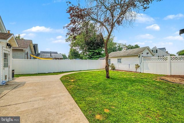 101 W 5TH AVE, Runnemede, NJ 08078