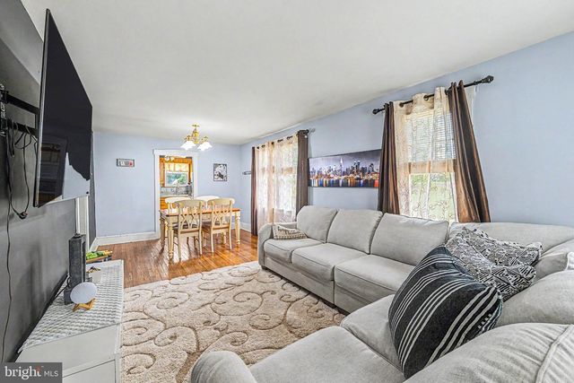 101 W 5TH AVE, Runnemede, NJ 08078