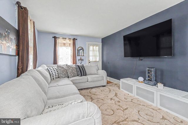 101 W 5TH AVE, Runnemede, NJ 08078