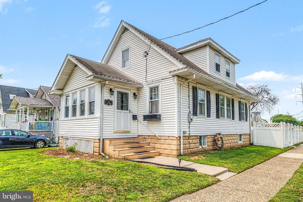 101 W 5TH AVE, Runnemede, NJ 08078