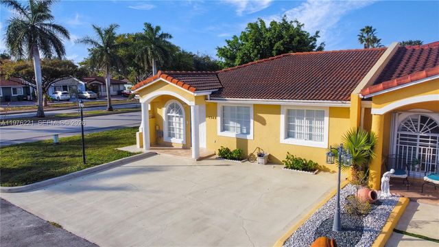 7569 NW 173rd Ter 7569, Hialeah, FL 33015