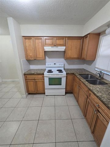 4542 21ST AVENUE S, St Petersburg, FL 33711