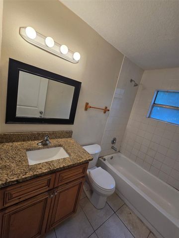 4542 21ST AVENUE S, St Petersburg, FL 33711