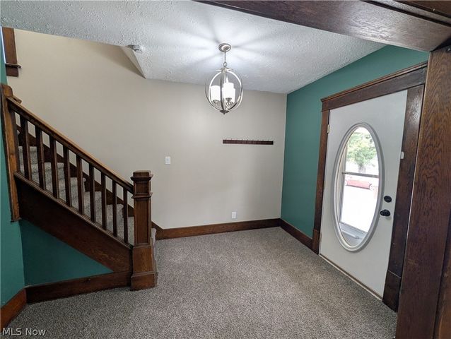 526 Grant Avenue, Cuyahoga Falls, OH 44221