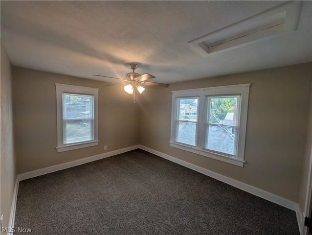 526 Grant Avenue, Cuyahoga Falls, OH 44221