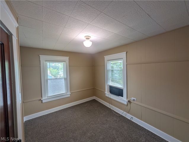 526 Grant Avenue, Cuyahoga Falls, OH 44221