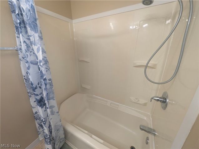 526 Grant Avenue, Cuyahoga Falls, OH 44221
