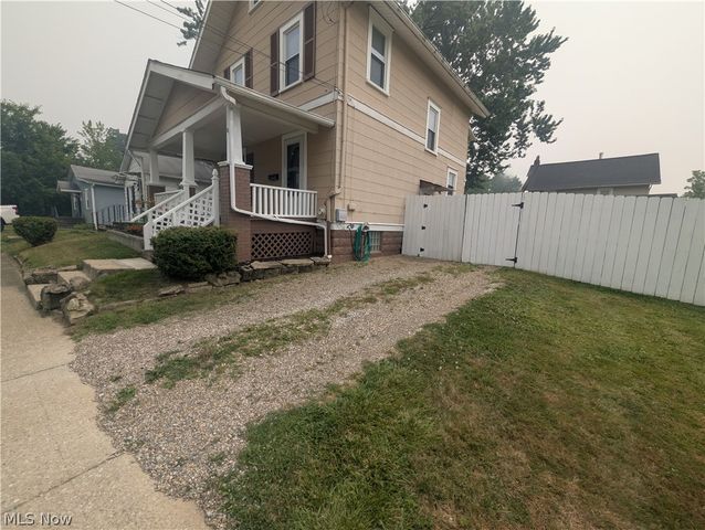 526 Grant Avenue, Cuyahoga Falls, OH 44221