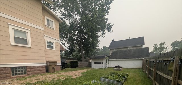 526 Grant Avenue, Cuyahoga Falls, OH 44221