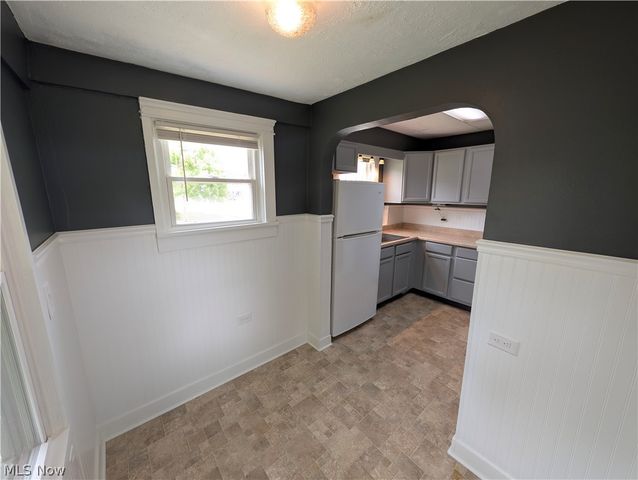 526 Grant Avenue, Cuyahoga Falls, OH 44221