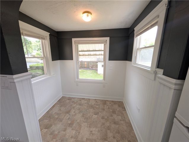 526 Grant Avenue, Cuyahoga Falls, OH 44221