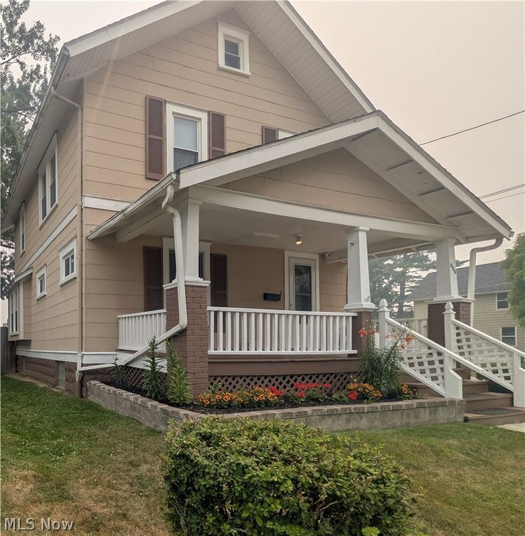 526 Grant Avenue, Cuyahoga Falls, OH 44221