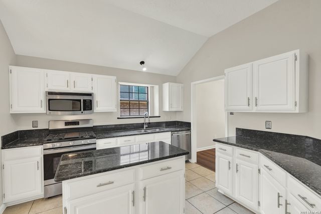 14639 HIGHLAND RDG, San Antonio, TX 78233