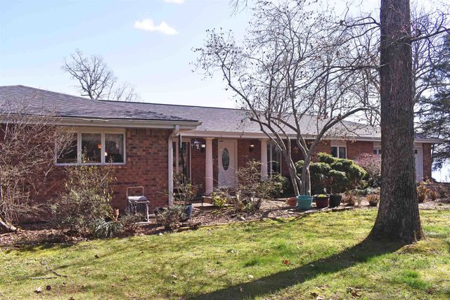 506 Victoria Drive, Horseshoe Bend, AR 72512