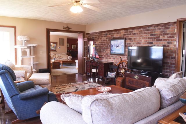 506 Victoria Drive, Horseshoe Bend, AR 72512