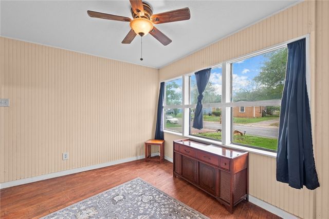 1645 Brentwood Dr, Corpus Christi, TX 78415